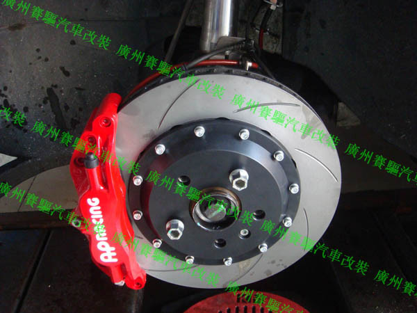 高爾夫GTI改裝紅色AP5200大四活塞作業