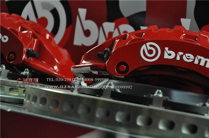 配置brembo六活塞剎車卡鉗 配置brembo六活塞剎車卡鉗