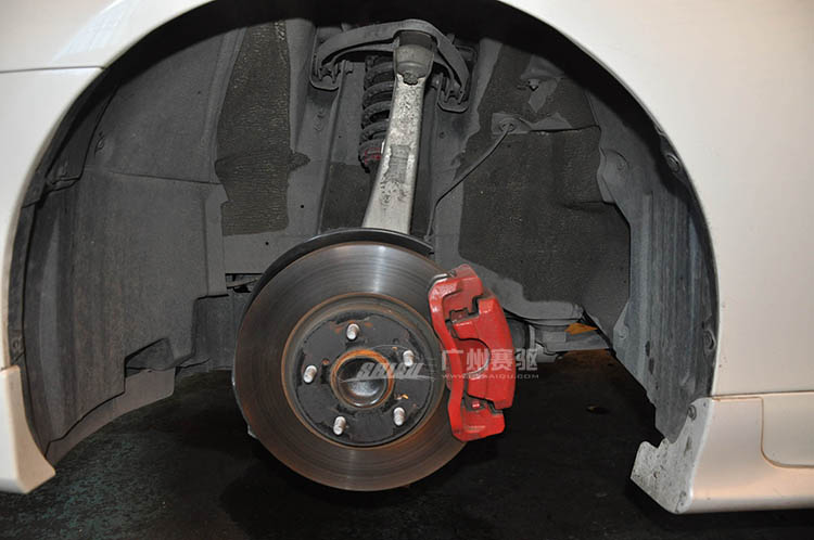 為改裝而生！銳志剎車升級英國AP剎車前六后四