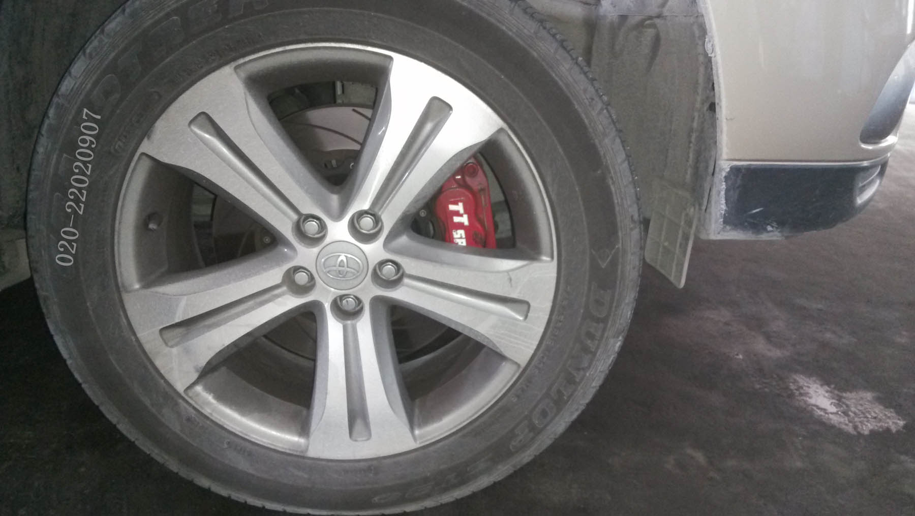 漢蘭達(dá)改裝TT剎車(chē)系統(tǒng)大四活塞