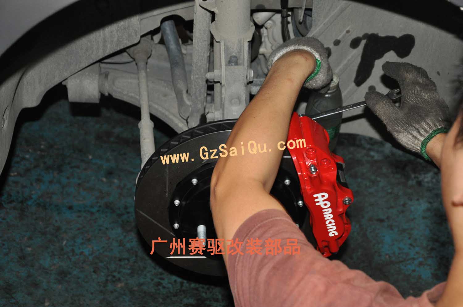 紅色AP5200剎車(chē)安裝中